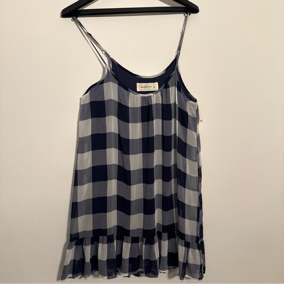 Abercrombie & Fitch Black and White Chemise with Ruffled Hem - Picture 5 of 11